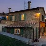 Villino Ariachiara 6, Emma Villa Volterra